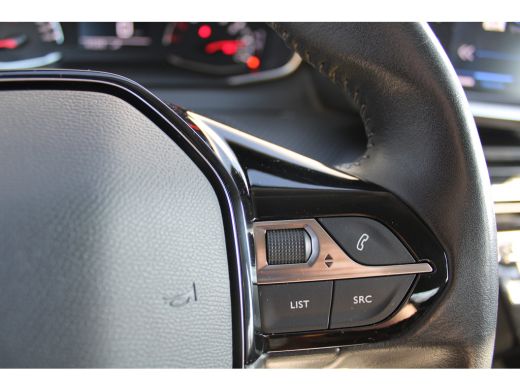 Peugeot 2008 1.2 PureTech Active | Navi by app | Bluetooth | All season | Parkeersensoren | 1e Eigenaar | 91.0... ActivLease financial lease