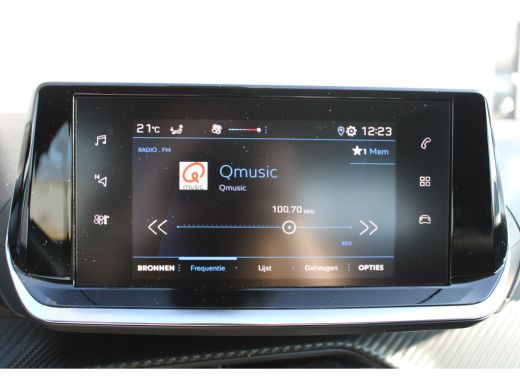 Peugeot 2008 1.2 PureTech Active | Navi by app | Bluetooth | All season | Parkeersensoren | 1e Eigenaar | 91.0... ActivLease financial lease