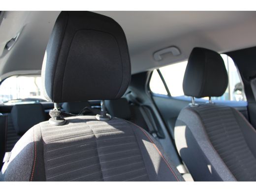 Peugeot 2008 1.2 PureTech Active | Navi by app | Bluetooth | All season | Parkeersensoren | 1e Eigenaar | 91.0... ActivLease financial lease