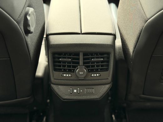 Peugeot 5008 Allure Pack BNS | Adap. Cruise C. | 360 Camera | CarPlay | St. Verwarming | KeyLess | BLIS | Navi... ActivLease financial lease