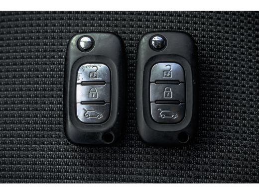 Renault Trafic / Primastar | dCi | L2H1 | Automaat | LED | PDC | Cruise | Airco | Eco | Euro 6 ActivLease financial lease