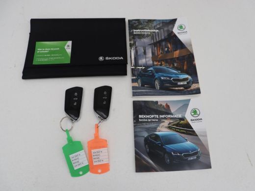 Skoda Octavia 1.0 e-TSI Business Edition | Trekhaak | Carplay | Navigatie | Full LED | Parkeerhulp | Cruise con... ActivLease financial lease