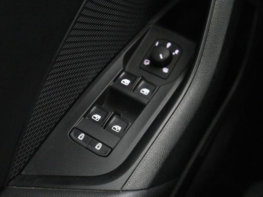 Skoda Octavia 1.4 TSI iV PHEV Business Edition | Stoelverwarming | Trekhaak | Carplay | Keyless | Sfeerverlicht... ActivLease financial lease