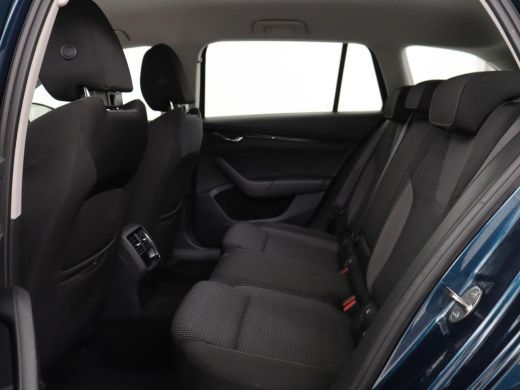 Skoda Octavia 1.4 TSI iV PHEV Business Edition | Stoelverwarming | Trekhaak | Carplay | Keyless | Sfeerverlicht... ActivLease financial lease