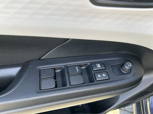 Suzuki Swift 1.2 Select Smart Hybrid (Navigatie - Parkeersensoren) ActivLease financial lease