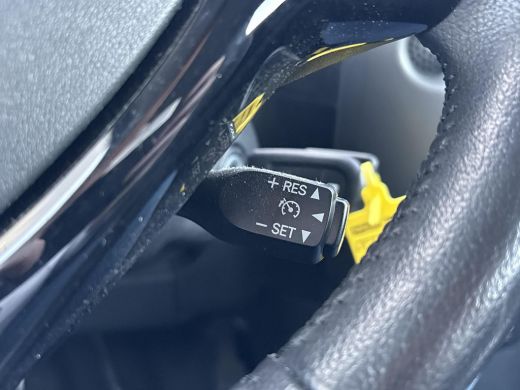 Toyota Aygo 1.0 VVT-i x-play **APPLE CARPLAY/ AIRCO/ BEGRENZER/ PERKEERCAMERA** ActivLease financial lease