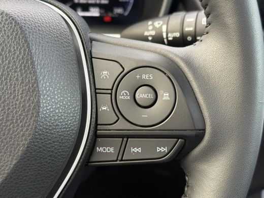 Toyota Corolla Cross 2.0 High Power Hybrid First Edition **STOELVERWARMING/ DODEHOEK DETECTIE/ ELEKTRONISCHE ACHTERKLEP** ActivLease financial lease