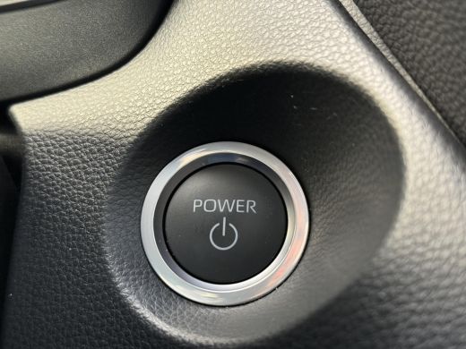 Toyota Corolla Cross 2.0 High Power Hybrid First Edition **STOELVERWARMING/ DODEHOEK DETECTIE/ ELEKTRONISCHE ACHTERKLEP** ActivLease financial lease