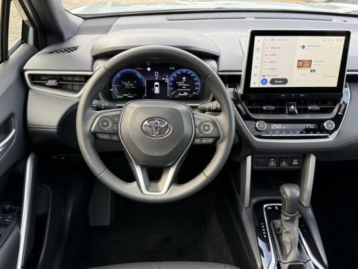 Toyota Corolla Cross 2.0 High Power Hybrid First Edition **STOELVERWARMING/ DODEHOEK DETECTIE/ ELEKTRONISCHE ACHTERKLEP** ActivLease financial lease