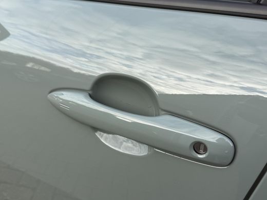 Toyota Corolla Cross 2.0 High Power Hybrid First Edition **STOELVERWARMING/ DODEHOEK DETECTIE/ ELEKTRONISCHE ACHTERKLEP** ActivLease financial lease