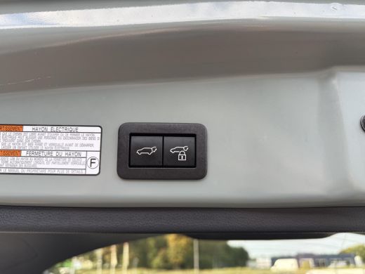 Toyota Corolla Cross 2.0 High Power Hybrid First Edition **STOELVERWARMING/ DODEHOEK DETECTIE/ ELEKTRONISCHE ACHTERKLEP** ActivLease financial lease