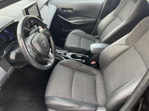 Toyota Corolla Touring Sports 1.8 Hybrid Business Plus | Navigatie | Stoelverwarming | Carplay | LED koplampen | Keyless entry | ActivLease financial lease