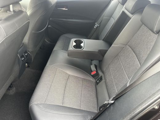 Toyota Corolla Touring Sports 1.8 Hybrid Business Plus | Navigatie | Stoelverwarming | Carplay | LED koplampen | Keyless entry | ActivLease financial lease