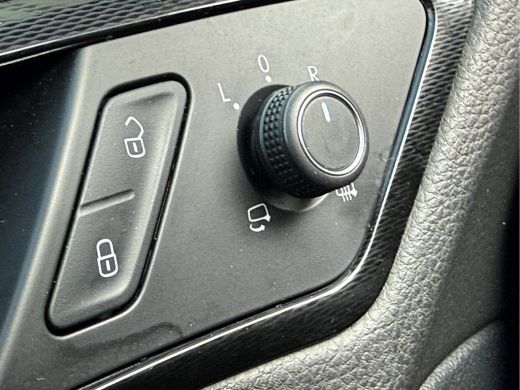 Volkswagen e-Golf e-Golf SOH 90.2%, Leer, Camera, 17''Lmv ActivLease financial lease