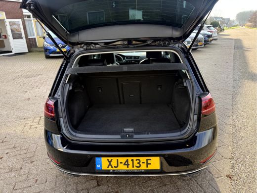 Volkswagen e-Golf e-Golf SOH 90.2%, Leer, Camera, 17''Lmv ActivLease financial lease