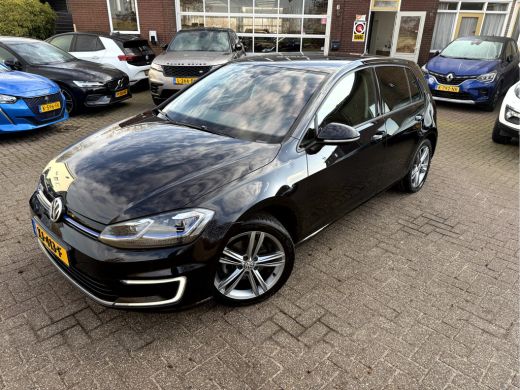 Volkswagen e-Golf e-Golf SOH 90.2%, Leer, Camera, 17''Lmv ActivLease financial lease