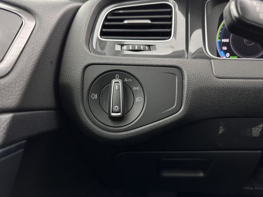 Volkswagen e-Golf {SOH-91%} (INCL-BTW) Aut. *HEATPUMP | ADAPTIVE-CRUISE | DIGI-COCKPIT | FULL-LED | NAVI-FULLMAP | ... ActivLease financial lease