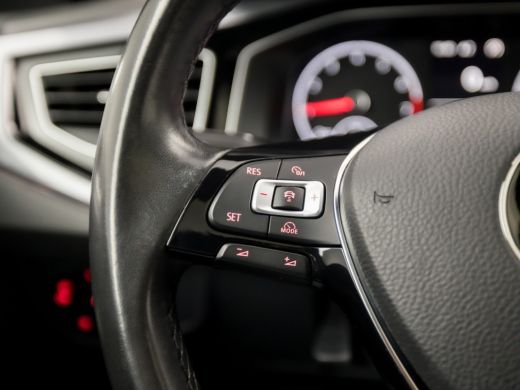 Volkswagen Polo 1.0 TSI Sportline Highline (SCHUIFDAK, APPLE CARPLAY, GROOT NAVI, ZWART HEMEL, CLIMATE, LEDER, LE... ActivLease financial lease