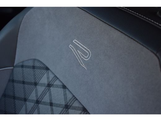 Volkswagen Tiguan Allspace 1.5 TSI 150PK R-Line Business+ 7P. | TREKHAAK | PANORAMADAK | 19 INCH | ELEKTR. A. KLEP | STUUR +... ActivLease financial lease