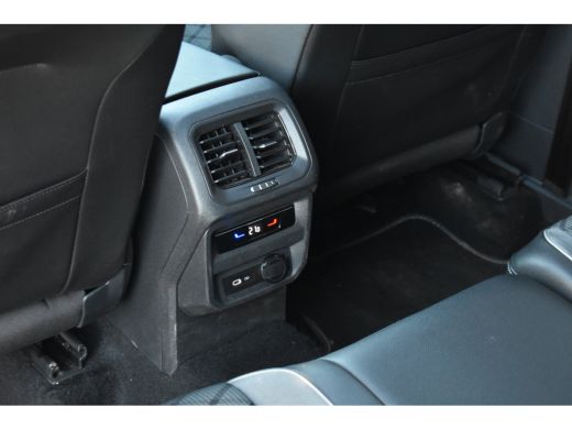 Volkswagen Tiguan Allspace 1.5 TSI 150PK R-Line Business+ 7P. | TREKHAAK | PANORAMADAK | 19 INCH | ELEKTR. A. KLEP | STUUR +... ActivLease financial lease