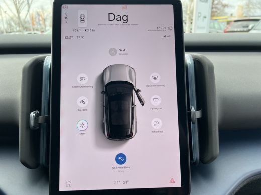 Volvo  EX30 Single Motor Extended Range Plus 69 kWh | Achteruitrijcamera | Camera | Extra getint glas ActivLease financial lease