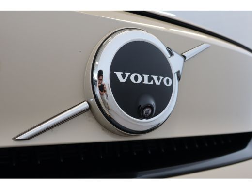 Volvo  EX40 Ext Range 252PK Ultra 82 kWh | Pano-dak | Climate Pack | 360&deg; | Power Seats ActivLease financial lease