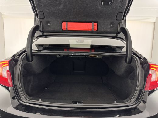 Volvo  S60 2.0 D3 Polar+ Dynamic (INCL-BTW) *LEATHER | XENON | NAVI-FULLMAP | HEATED-SPORTSEATS | PRIVACYGLA... ActivLease financial lease