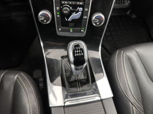 Volvo  S60 2.0 D3 Polar+ Dynamic (INCL-BTW) *LEATHER | XENON | NAVI-FULLMAP | HEATED-SPORTSEATS | PRIVACYGLA... ActivLease financial lease