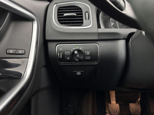 Volvo  S60 2.0 D3 Polar+ Dynamic (INCL-BTW) *LEATHER | XENON | NAVI-FULLMAP | HEATED-SPORTSEATS | PRIVACYGLA... ActivLease financial lease