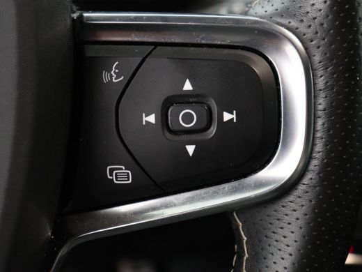 Volvo  XC40 Recharge P8 AWD R Design | Warmtepomp | Leder | Stoelverwarming | Harman/Kardon | Adaptive cruise... ActivLease financial lease