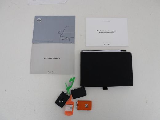 Volvo  XC40 Recharge P8 AWD R Design | Warmtepomp | Leder | Stoelverwarming | Harman/Kardon | Adaptive cruise... ActivLease financial lease