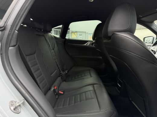 BMW i4 Aut. eDrive40 High Executive 84 kWh | SoH 92% | Leder | Camera | ACC | HUD | ActivLease financial lease