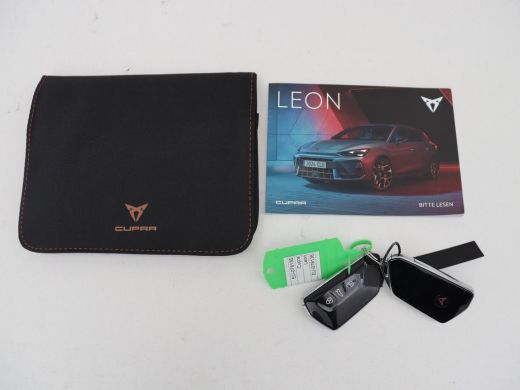 CUPRA Leon 1.5 e-Hybrid Business | Stoelverwarming | Adaptive cruise | Camera | Carplay | Memory | Half lede... ActivLease financial lease