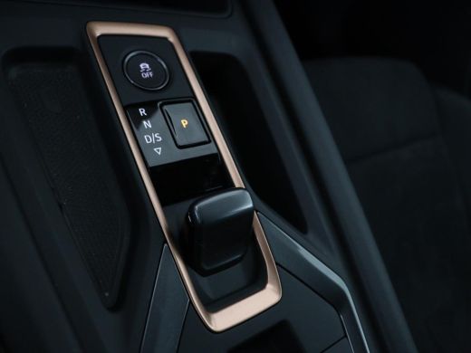 CUPRA Leon 1.5 e-Hybrid Business | Stoelverwarming | Adaptive cruise | Camera | Carplay | Memory | Half lede... ActivLease financial lease