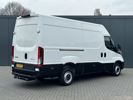 Iveco Daily 35S14V 2.3 136 PK / L2H2 / 270 A DEUREN / 3.5T TREKHAAK / 45.331 KM !! / AIRCO / BLUETOOTH ActivLease financial lease