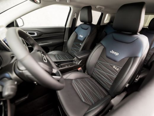 Jeep Compass 4xe 240 Plug-in Hybrid Electric Trailhawk 240Pk Automaat (VIRTUAL COCKPIT, APPLE CARPLAY, GROOT N... ActivLease financial lease