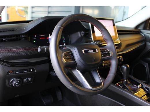 Jeep Compass 4xe 240 Plug-in Hybrid Trailhawk | SOH 93% | Trail rated | Navigatie | Cruise control adaptief | ... ActivLease financial lease