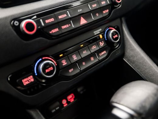 Kia Niro 1.6 GDi Hybrid Sport 142Pk Automaat (SCHUIFDAK, APPLE CARPLAY, NAVIGATIE, CAMERA, STUUR/STOELVERW... ActivLease financial lease