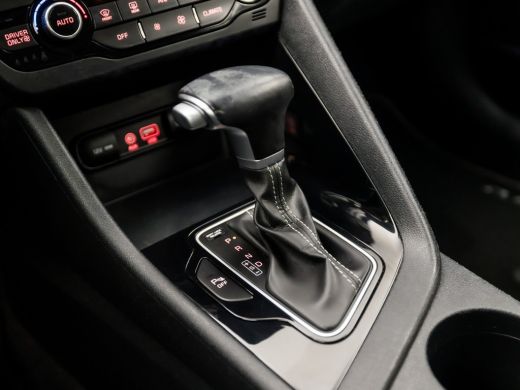Kia Niro 1.6 GDi Hybrid Sport 142Pk Automaat (SCHUIFDAK, APPLE CARPLAY, NAVIGATIE, CAMERA, STUUR/STOELVERW... ActivLease financial lease