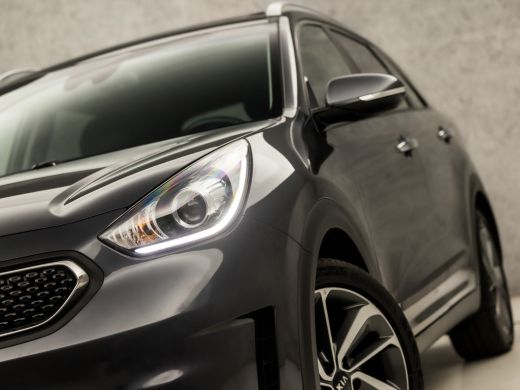Kia Niro 1.6 GDi Hybrid Sport 142Pk Automaat (SCHUIFDAK, APPLE CARPLAY, NAVIGATIE, CAMERA, STUUR/STOELVERW... ActivLease financial lease