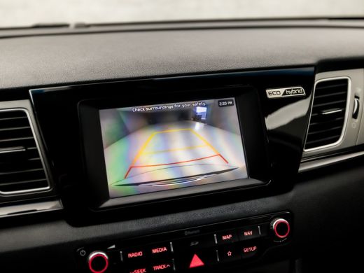 Kia Niro 1.6 GDi Hybrid Sport 142Pk Automaat (SCHUIFDAK, APPLE CARPLAY, NAVIGATIE, CAMERA, STUUR/STOELVERW... ActivLease financial lease