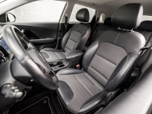 Kia Niro 1.6 GDi Hybrid Sport 142Pk Automaat (SCHUIFDAK, APPLE CARPLAY, NAVIGATIE, CAMERA, STUUR/STOELVERW... ActivLease financial lease