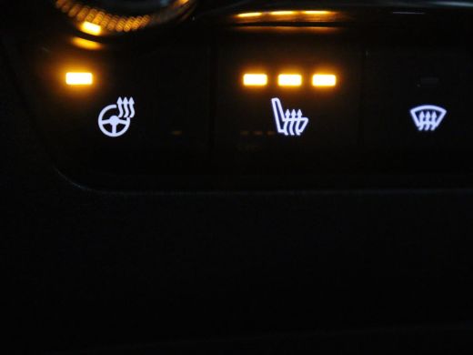 Mazda 3 2.0 e-SkyActiv-X M Hybrid 180 Comfort Bose | Head-Up | Stoelverwarming | Carplay | Camera | Keyle... ActivLease financial lease