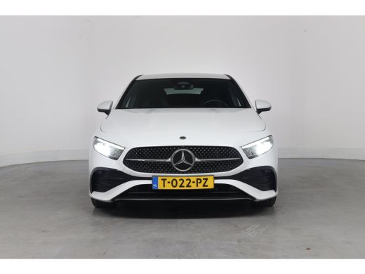 Mercedes-Benz A-Klasse 180 AMG Line | 1e Eigenaar! | Wide-Screen | Ambiance Light | Sport Stoel | Camera | LED | Clima |... ActivLease financial lease