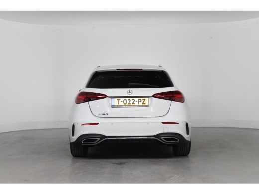 Mercedes-Benz A-Klasse 180 AMG Line | 1e Eigenaar! | Wide-Screen | Ambiance Light | Sport Stoel | Camera | LED | Clima |... ActivLease financial lease