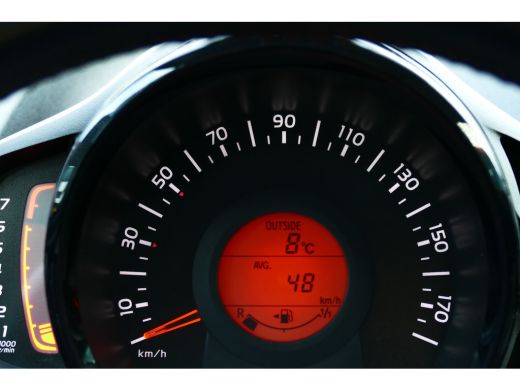 Peugeot 108 1.0 E-VTI 72PK 5-DRS ALLURE / CLIMA / LED / CAMERA / 15"LMV /ANDROID AUTO / DAB / BLUETOOTH / 1E ... ActivLease financial lease