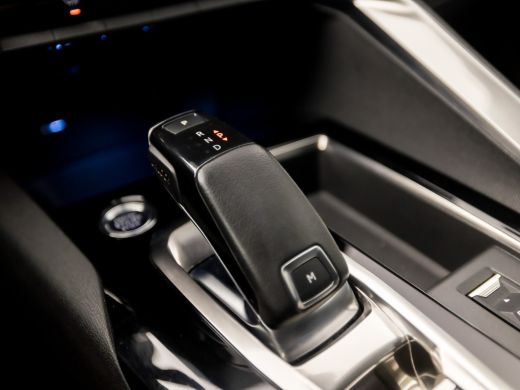 Peugeot 3008 1.2 PureTech Allure Sport Automaat (APPLE CARPLAY, PARELMOER, GROOT NAVI, 360 CAMERA, GETINT GLAS... ActivLease financial lease