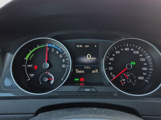 Volkswagen e-Golf E-DITION SOH 90% | Full LED | Adaptive CC | Parkeersensoren | Full map navigatie | ActivLease financial lease