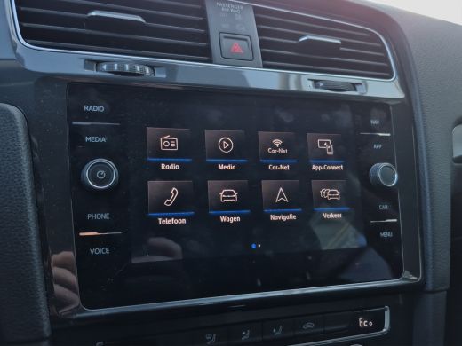 Volkswagen e-Golf E-DITION SOH 90% | Full LED | Adaptive CC | Parkeersensoren | Full map navigatie | ActivLease financial lease