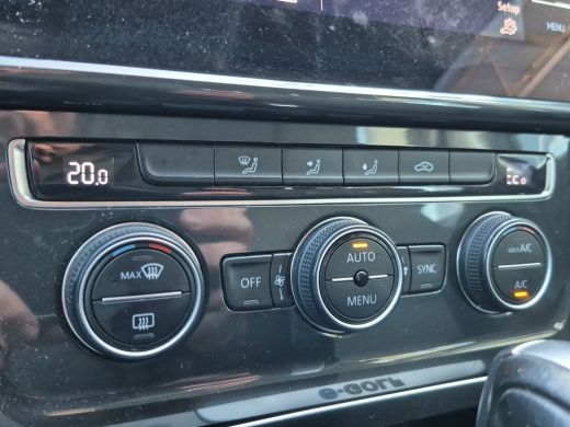 Volkswagen e-Golf E-DITION SOH 90% | Full LED | Adaptive CC | Parkeersensoren | Full map navigatie | ActivLease financial lease